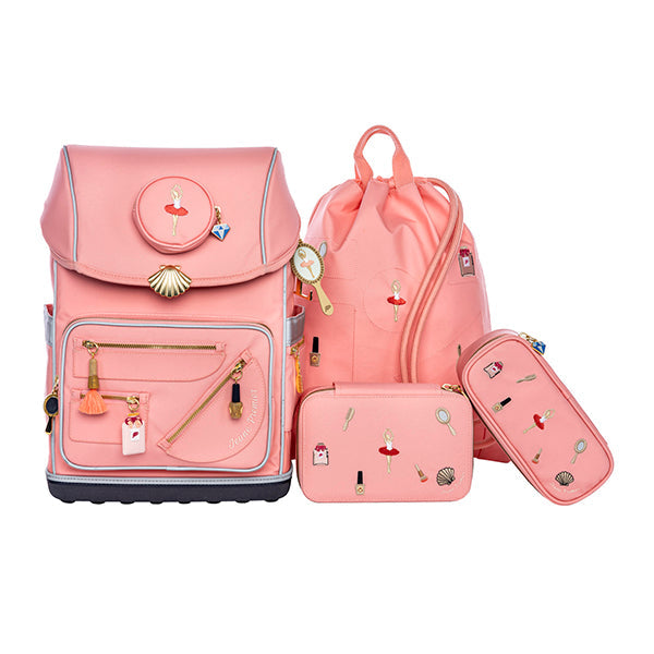 NEW ! Ergomaxx backpack set with your favourite Ergomaxx and matching accessories. Perfect for primary school, from first grade onwards.