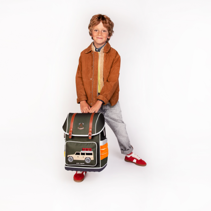 Ergomaxx Camp Life. Ergonomic, trendy backpack for children from 6 years. Looking for a bag with beauty and brains? The load-bearing system transfers 50% of the weight to the hips. 