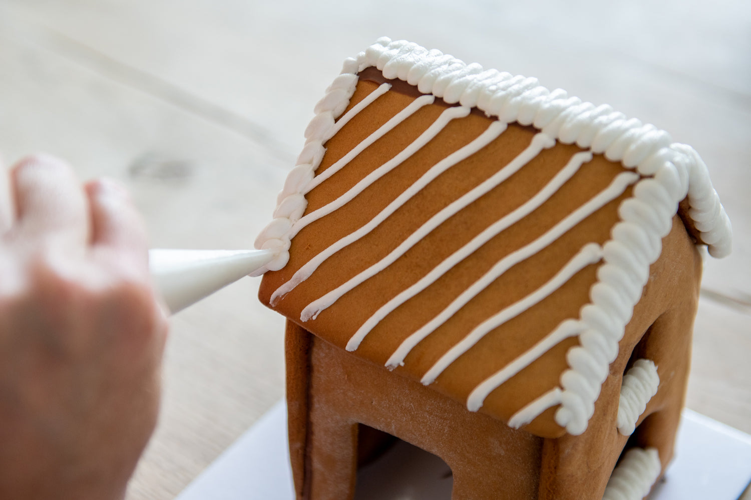 Decoratable Gingerbread House