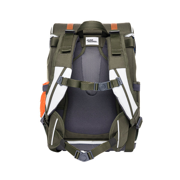 Ergomaxx Camp Life. Ergonomic, trendy backpack for children from 6 years. Looking for a bag with beauty and brains? The load-bearing system transfers 50% of the weight to the hips. 