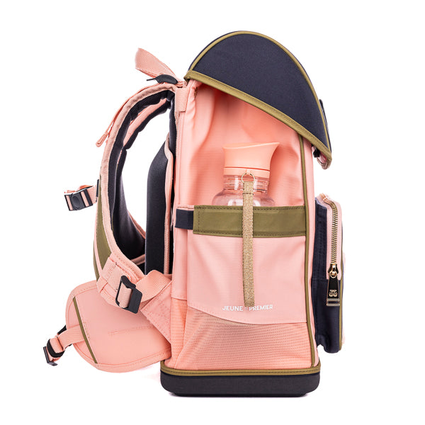 Ergomaxx Pet-à-Porter. Ergonomic, trendy backpack for children from 6 years. Looking for a bag with beauty and brains? The load-bearing system transfers 50% of the weight to the hips.