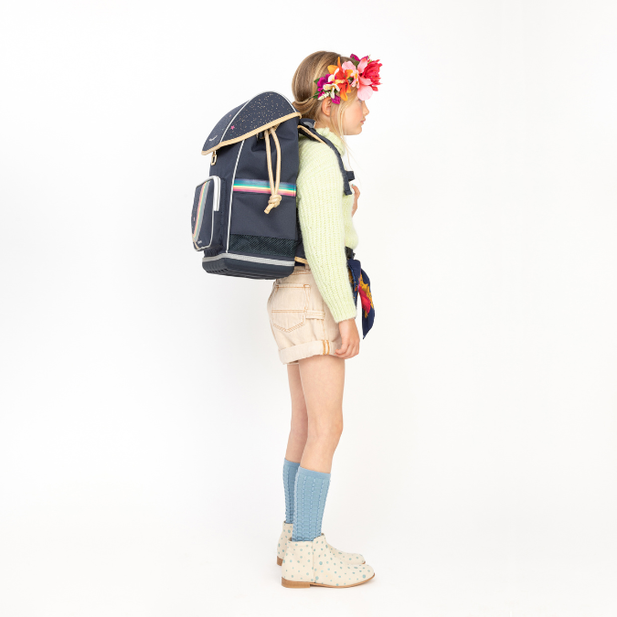 Discover the Ergomaxx, the most ergonomic & durable backpack from Jeune Premier for girls and boys aged 6 to 10. This Unicorn Gold design is perfect for unicorn, rainbow & sparkle lovers.