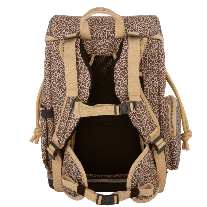 Discover the Ergomaxx, the most ergonomic and durable backpack in the world for girls aged 6 to 10. The Leopard Cherry design is an all-time Jeune Premier bestseller. Thanks to the Leopard design, your daughter will never be out of style!