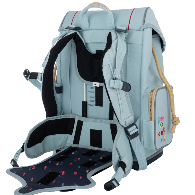 Discover the Jeune Premier Ergomaxx, the most ergonomic, durable and beautiful backpack in the world for girls aged 6 to 10. Horse girls will love the baby blue Cavalerie Florale design.