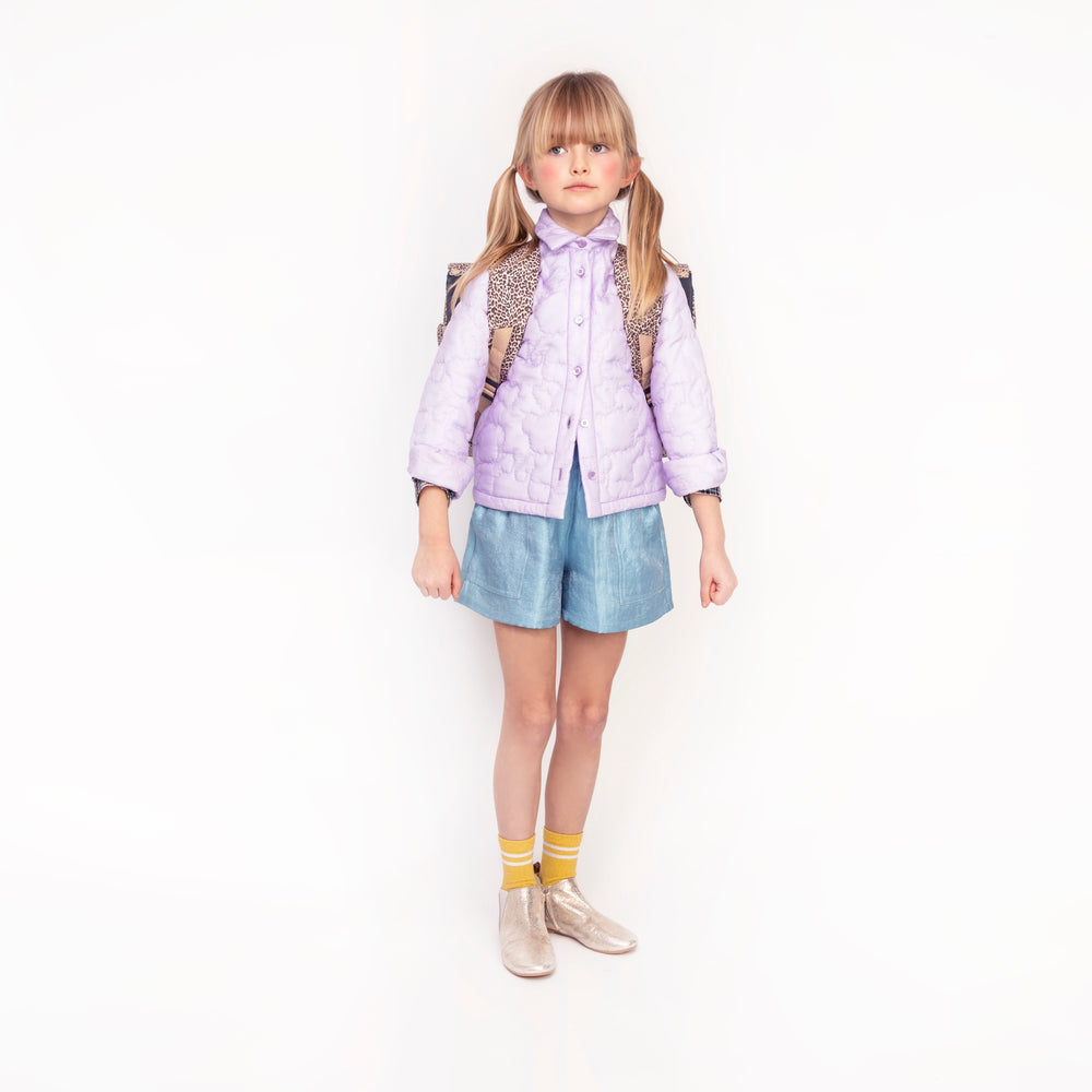 Check out the Jeune Premier bestseller: the It Bag Midi schoolbag, a true back-to-school essential. This high quality schoolbag with a beautiful Croisette Cornette design with glitters is ideal for girls aged 6 to 8 years.