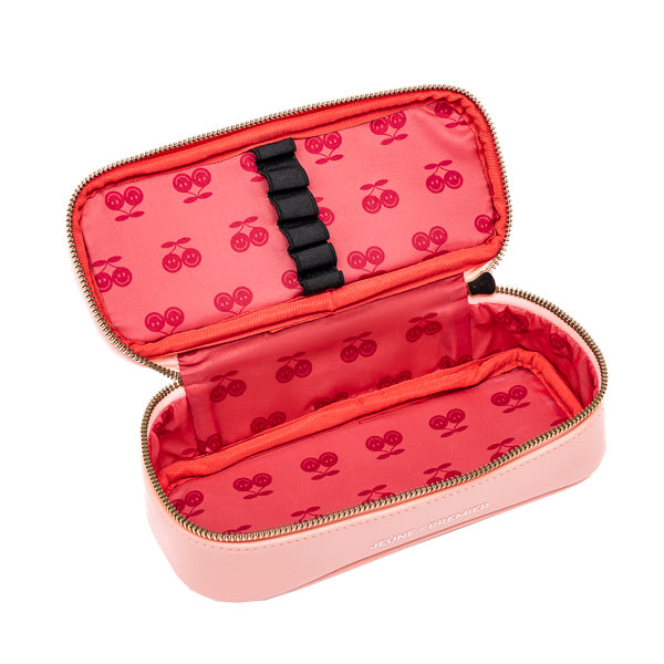 Pencil Box Pet-à-Porter. Trendy spacious pencil box. A plain pencil box, varnished with Jeune Premier designs, with a selection of elastic bands on the lid to store your favorite pens.